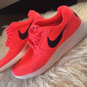 Nike shoes